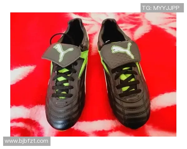 足球鞋品牌之争 球星们的脚下力量与选择解析 足球鞋品牌之争 球星们的脚下力量与选择解析